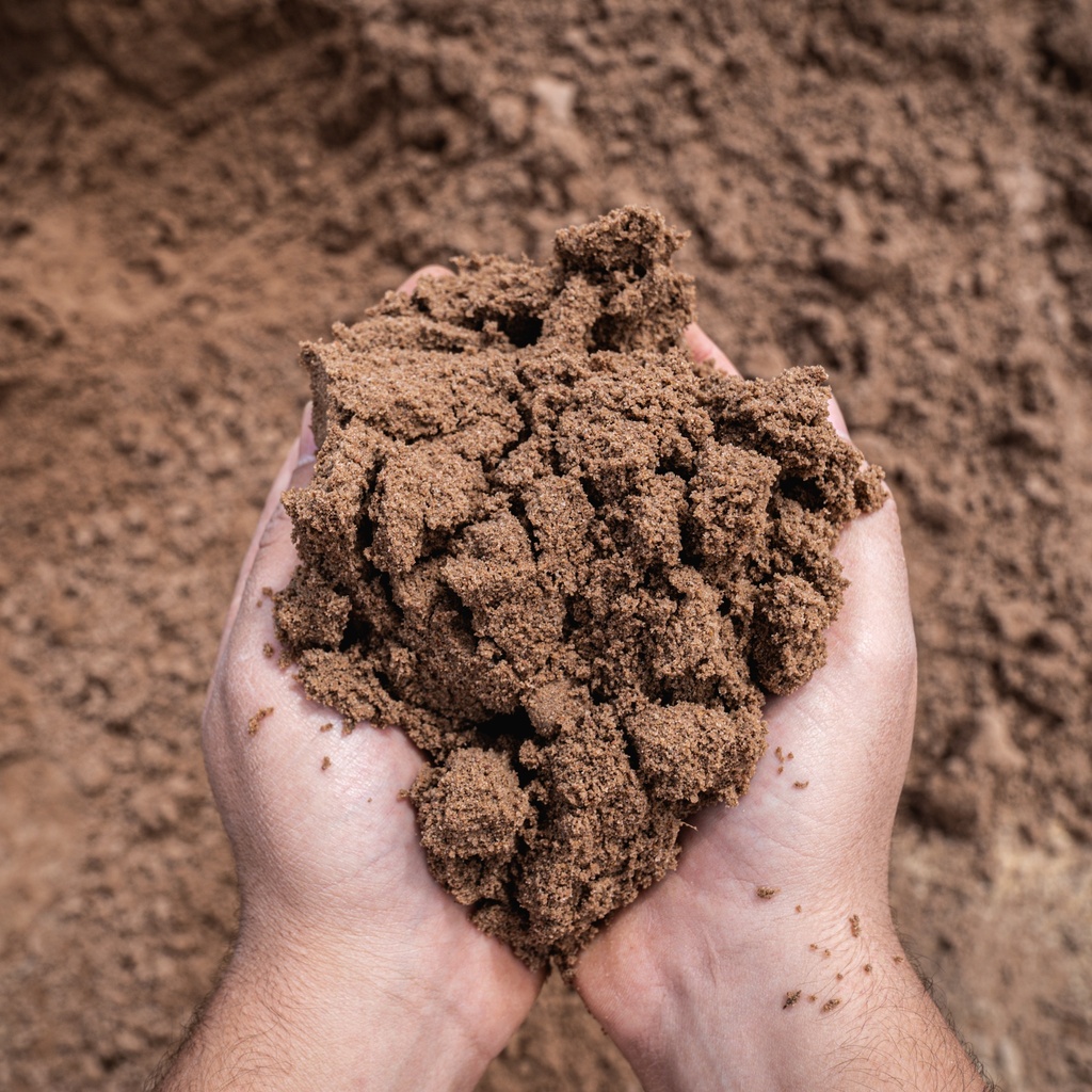 INVERLEIGH TOP DRESSING SAND