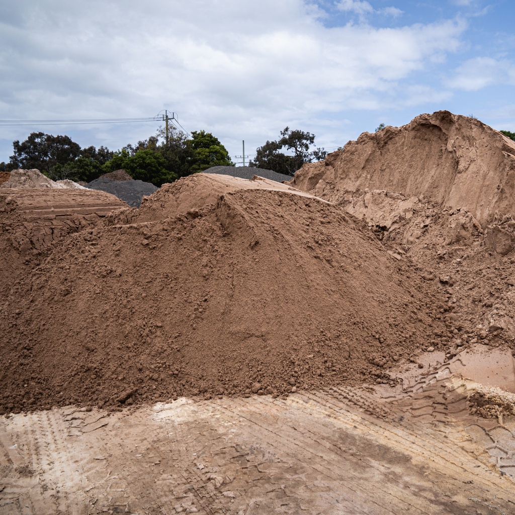 INVERLEIGH TOP DRESSING SAND